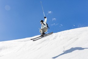 开云体育登录网站入口-中国足球联赛联动地方体育局开展多项活动，中国足球职业联赛体系